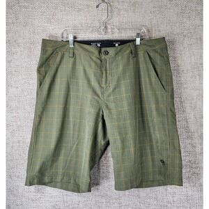 Mountain Hardwear Tilson Plaid Shorts Mens 38 (40x12) Green Yellow Hiking EUC